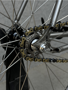 Bicicleta de Piñón Fijo FS-01S INTRO7 con Freno V, Llanta de Aleación de Aluminio, Freno Trasero de Una Velocidad, Cuadro y Horquilla de Acero CR-MO, 700c - Product Image 6