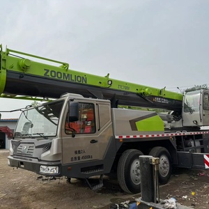 Grue de camion hydraulique de 70 tonnes ZOOMLION ZTC700V562-2 avec pièces de rechange pour moteur, pompe et boîte de vitesses PLC à vendre - Product Image 3