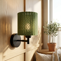 Applique murale moderne en bois, lampe décorative d'intérieur avec cadre métallique à motif ondulé pour chambre, salon, hôtel, couloir