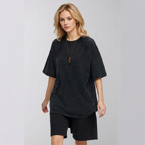 Camiseta de Algodón Oversize de Lujo con Estampado Gráfico Vintage Lavado, Estilo Retro Desgastado con Número, para Mujer, con Logotipo Personalizado - Product Image 1