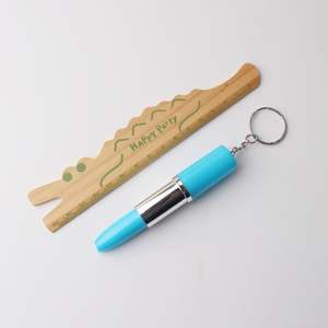 Promoción: Bolígrafo de labial con logo personalizado, diseño creativo deportivo, con llavero, punta de 1.0mm, escritura ancha, de plástico. - Product Image 6