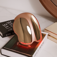Masque facial de beauté à LED infrarouges personnalisé RedDot F2 630nm 850nm avec boîtier en PC, batterie 2500mAh, énergie 35mW/cm2