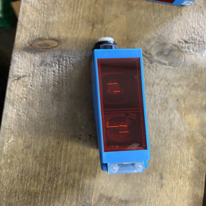 ตัวควบคุมการเขียนโปรแกรม PLC เซ็นเซอร์ตรวจจับแสงแบบสะท้อน WT34-V220 1019228 - Product Image 1