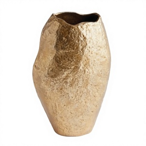 Vase à fleurs de table en métal fait main de luxe, surface lisse et polie, design contemporain pour fleurs artificielles/fraîches, rehaussant l'esthétique - Product Image 1