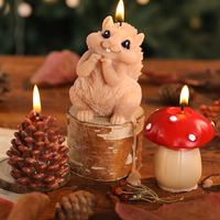 Ensemble cadeau de bougies parfumées artisanales représentant des animaux de la forêt, écureuil, champignon, pomme de pin, citrouille, gland, bougies décoratives en cire de soja, aromathérapie