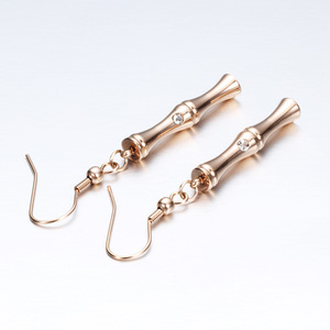 Boucles d'oreilles pendantes en bambou or rose 27MM avec strass sertis clos en acier inoxydable pour femme – Cadeau - Product Image 2