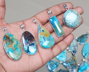 สร้อยคอจี้คริสโซโคลลาทำด้วยมือธรรมชาติสำหรับผู้หญิงเครื่องประดับกรอบคริสตัลหรูหรา - Product Image 3