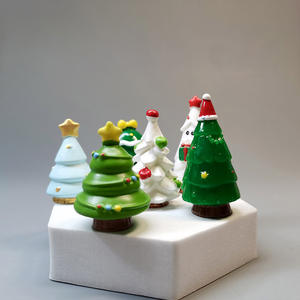 Figuritas de árbol de Navidad Kawaii de Año Nuevo, abalorios de resina, manualidades, miniaturas de jardín, llavero, caja de Navidad, decoración de invierno para el hogar - Product Image 5
