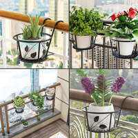 Vente en gros de jardinières suspendues pour balustrade, paniers suspendus en fer forgé, supports de pots de fleurs et de plantes pour balustrade ou clôture métallique, pour la maison