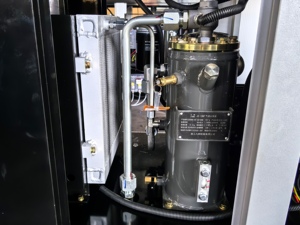 มอเตอร์ลมแบบหล่อลื่น Huitong Xinda 3kw/4HP 5.5kw/7.5HP ระบายความร้อนด้วยอากาศ แบบพกพา สะดวก ใช้กับเครื่องอัดลมแบบสกรู - Product Image 4