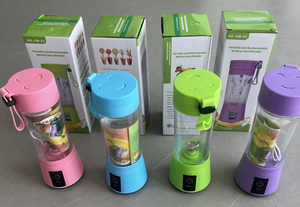 Licuadora Eléctrica Portátil Mini para Frutas y Smoothies, 6 Cuchillas de Acero Inoxidable, Recargable por USB, para Uso en Exteriores - Product Image 6