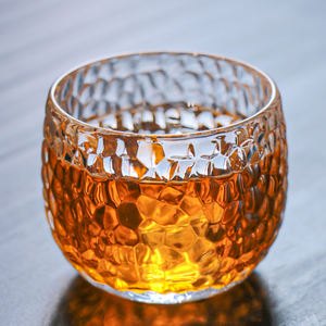 Vente en gros de <span class=keywords><strong>petite</strong></span> tasse en verre d'eau potable <span class=keywords><strong>réutilisable</strong></span> pour la maison de restaurant moderne cristal clair mini tasse à thé en verre - Product Image 5