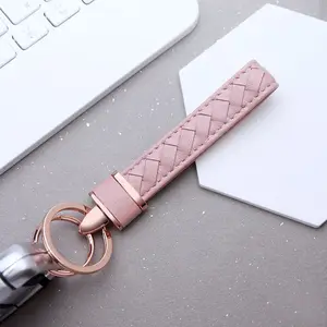 Wholesale Car Keychains Women's Sheepskin Leather Simple And Personalized Creative Pendants Men's High-end Cute Woven Keychains