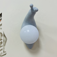 Lampe murale décorative artistique sculpturale en résine LED créative en forme d'animal, peinte à la main, avec détecteur de mouvement pour couloir