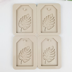 <span class=keywords><strong>Moule</strong></span> en <span class=keywords><strong>silicone</strong></span> à <span class=keywords><strong>4</strong></span> cavités en forme de feuille de Monstera pour cire aromatique, résine, étiquettes et décoration de gâteaux - Product Image 1