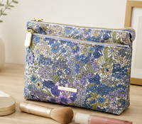 Pochette de maquillage en polyester avec fermeture éclair, personnalisable OEM, multi-poches, pour voyage, rangement de produits de toilette, pour les commodités des clients d'hôtel, achat en gros