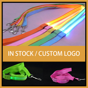 Correa Luminosa de Seguridad Nocturna para Mascotas al por Mayor, Correa para Perros con Luz LED Intermitente Recargable por USB - Product Image 3