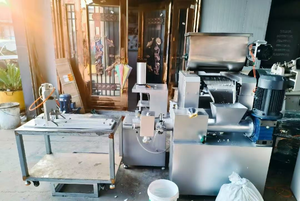 เครื่องทำสบู่ขนาดเล็กแบบกึ่งอัตโนมัติพร้อมฟังก์ชันการนวดสามม้วนสำหรับโรงงานผลิตสบู่อาบน้ำซักผ้า - Product Image 3