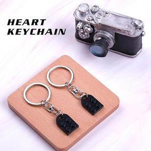 Ensemble de <span class=keywords><strong>porte</strong></span>-clés en forme de cœur pour couples, blocs de construction en acrylique, briques DIY, design créatif, breloques d'amour, anniversaire - Product Image 3