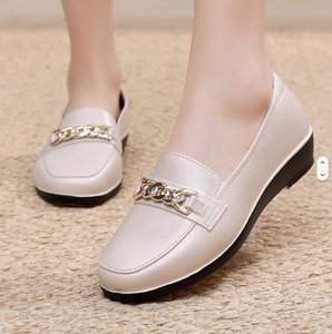 Smile Angel Mocasines de cuero genuino con punta redonda, zapatos planos sin cordones con decoración de hebilla de cadena, zapatos planos cómodos para todas las estaciones para mujer - Product Image 2