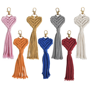 Vente en gros de <span class=keywords><strong>porte</strong></span>-clés avec pompon en forme de cœur <span class=keywords><strong>porte</strong></span>-clés bohème tissé à la main <span class=keywords><strong>porte</strong></span>-clés avec pendentif sac <span class=keywords><strong>porte</strong></span>-clés en coton pour amoureux - Product Image 1