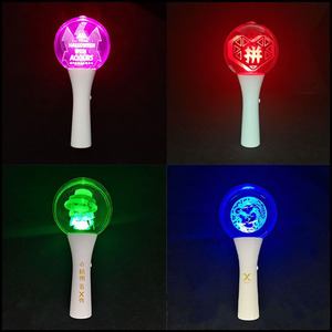 Tùy chỉnh Acrylic Kpop cổ vũ LED Light <span class=keywords><strong>Stick</strong></span> cho người hâm mộ Câu lạc bộ <span class=keywords><strong>Glow</strong></span> Sticks cho buổi hòa nhạc bên <span class=keywords><strong>Fan</strong></span> Sử dụng LED nhấp nháy Acrylic <span class=keywords><strong>Stick</strong></span> - Product Image 6