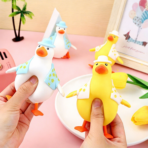 Jouets Squishy pour Enfants, Jouets Anti-Stress Animaux, Jouets Amusants à Presser, Jouets Squishy en Forme de Canard Remplis de Farine à Remontée Lente - Product Image 1