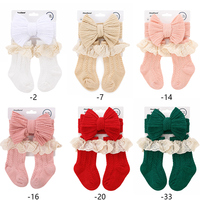 Ensemble de chaussettes et bandeaux en tricot torsadé personnalisés avec logo pour bébé, avec dentelle, volants et grand nœud, coffret cadeau pour bébé, vente en gros