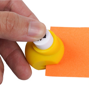 Craft Puncher ABS Zinc Alloy <span class=keywords><strong>Punch</strong></span> Satu Lubang Die Cut Pola Cocok untuk Kertas EVA Foam Shaped <span class=keywords><strong>Punch</strong></span> - Product Image 2