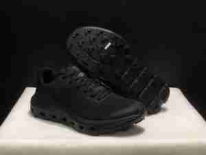 Zapatos Deportivos Cómodos de Marca Original al por Mayor, Zapatos para Correr Totalmente Negros, Cloudvista 3, Zapatos para Correr por Senderos con Amortiguación - Product Image 1