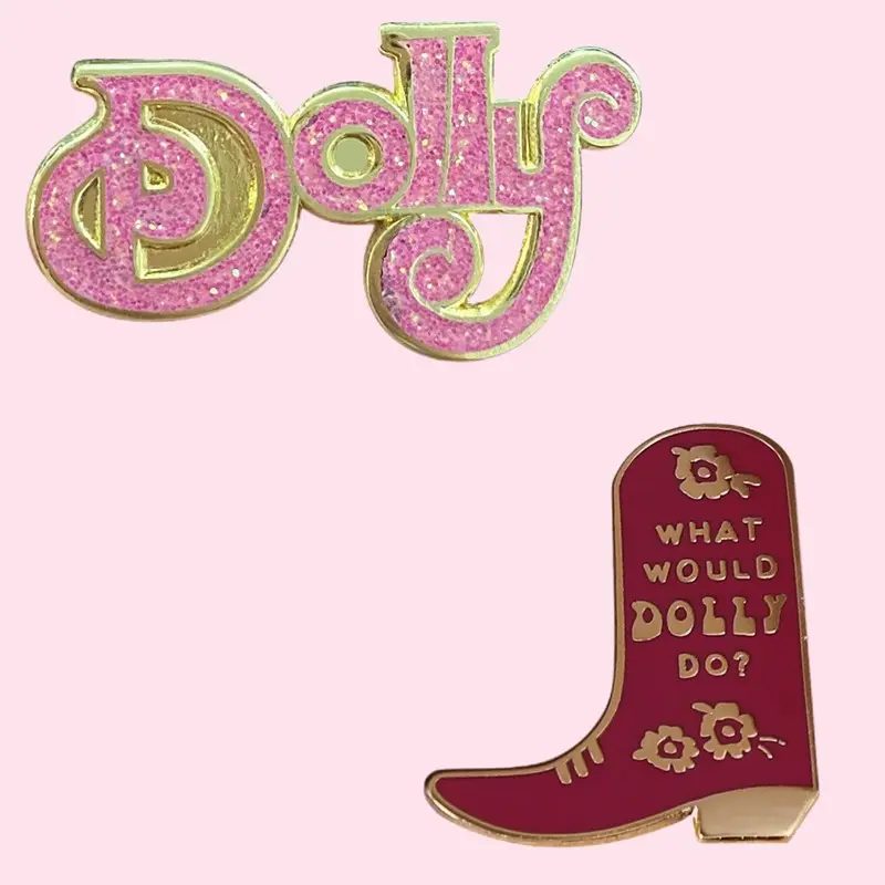 Een Pittige Eerbetoon Pin Vrouwelijke Zangeres Wwdd Wat Zou Dolly Doen Pin Country Dolly Parton Muziek Laarzen Emaille Pins Humor Badges Geschenken