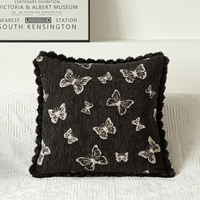 Housse de coussin papillon moderne et minimaliste en chenille, coussin carré moelleux avec pompons et bordure en dentelle pour canapé de salon ou support lombaire de chevet