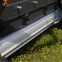 Désherbeur à remorquer robuste, scarificateur de pelouse avec construction solide, outil efficace pour l'échenillage et l'aération de l'herbe