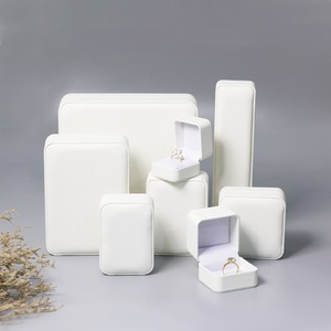 Wholesale Jewellery Packaging Luxury Ring Necklace Bracelet Earrings Packaging Box Jewelry Package Custom Jewelry Packaging