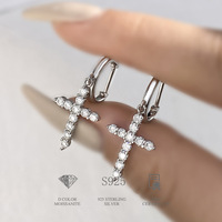 Collier, bague et boucles d'oreilles en argent sterling 925 avec pendentif croix de Jésus en moissanite couleur D – Le cadeau idéal pour femme – Bijoux fins de fiançailles