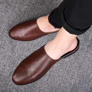 Vente en gros de chaussures en cuir décontractées pour hommes et de pantoufles à la mode pour l'été 2025 - Product Image 3