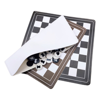 Ensemble de jeu d'échecs portable en cuir PU et vinyle design pliable pour les voyages et les tournois des enfants, vente en gros