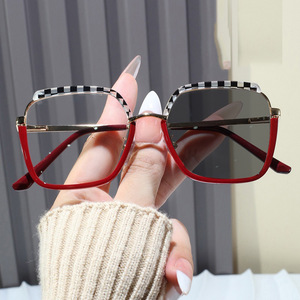 MK82043 Nouvelle Arrivée Lunettes Carrées de Mode Photochromiques Anti-Lumière Bleue Blocage Vente en Gros <span class=keywords><strong>Pas</strong></span> <span class=keywords><strong>Cher</strong></span> Lunettes de Vue Optiques pour Femmes - Product Image 1