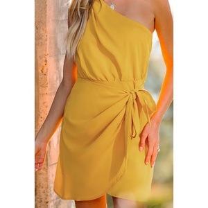 Vestido Mini Corto Promocional de Color Sólido con Hombro Descubierto, Lazo Asimétrico en la Cintura y Lazos Decorativos - Product Image 3