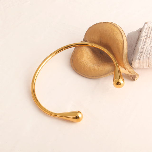 18K PVD Gold Plated Stainless Steel Everyday Wearing Basic Style High Polished Smooth Surface Bangle for Women