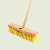 Brosse de nettoyage de sol innovante et écologique en bois massif naturel, robuste, pour éliminer la saleté, avec poignée ergonomique en PP jaune