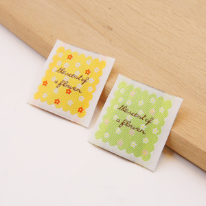 <span class=keywords><strong>Étiquette</strong></span> en tissu faite <span class=keywords><strong>main</strong></span> personnalisée, motif fleur de marguerite brodée, accessoire de couture tissé, petit carré - Product Image 4