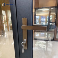 Puerta Batiente Simple de Madera Revestida de Aluminio con Rotura de Puente Térmico, Doble Acristalamiento, Interior de Roble, Cerradura Multipunto, Insonorizada, Moderna, para Apartamento o Villa