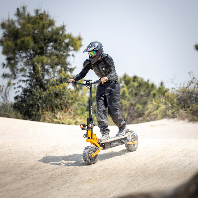For X11+ Dual Motor Electric Scooter for Adults Foldable Lithium Battery Hydraulic Disc Brakes Full Suspension Aluminum Frame