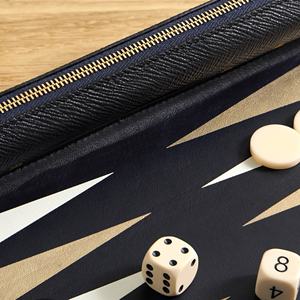Vente <span class=keywords><strong>en</strong></span> gros de backgammon portable de voyage enroulable <span class=keywords><strong>en</strong></span> cuir PU personnalisé pour les jeux d'extérieur et d'intérieur <span class=keywords><strong>avec</strong></span> <span class=keywords><strong>un</strong></span> <span class=keywords><strong>ami</strong></span> ou <span class=keywords><strong>en</strong></span> famille - Product Image 3