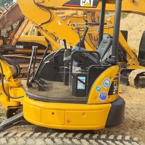 Mini-pelle Komatsu PC35 d'occasion de 3.5 tonnes, de marque japonaise Komatsu Digger, à bas prix, avec moteur central, boîte de vitesses PLC - Product Image 5