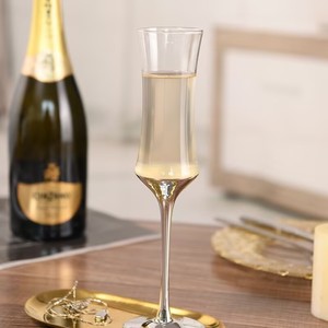 Set regalo personalizzato di bicchieri da vino per matrimonio in cristallo bicchiere di Champagne <span class=keywords><strong>calice</strong></span> <span class=keywords><strong>a</strong></span> <span class=keywords><strong>tulipano</strong></span> coppia di coppie Set di vino in vetro - Product Image 4
