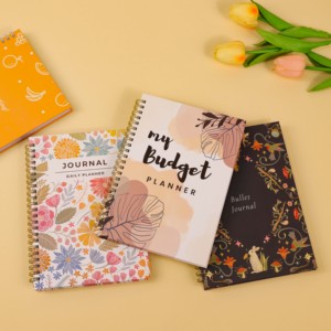 Agenda Personalizada con Impresión OEM, Tapa Dura, Espiral, con Adhesivo Personalizado - Product Image 1