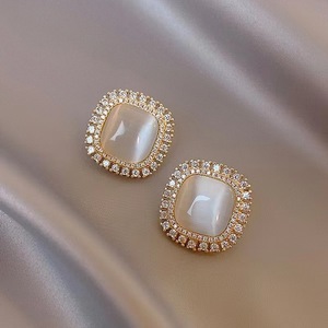 Boucles d'oreilles polyvalentes effet goutte d'huile, style Hong Kong, avec diamants et opales rétro - Product Image 5