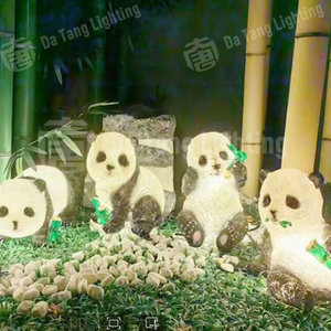 Las lindas luces de panda añaden un brillo festivo a jardines, parques y paisajes públicos. - Product Image 3